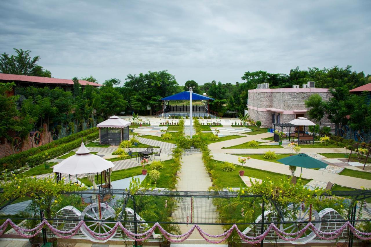 Elaa Resort Pudukkottai Extérieur photo